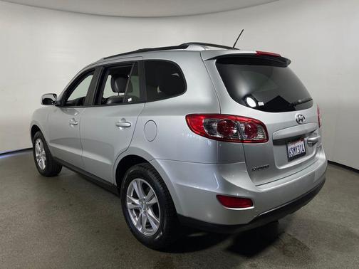 2011 Hyundai SANTA FE SE