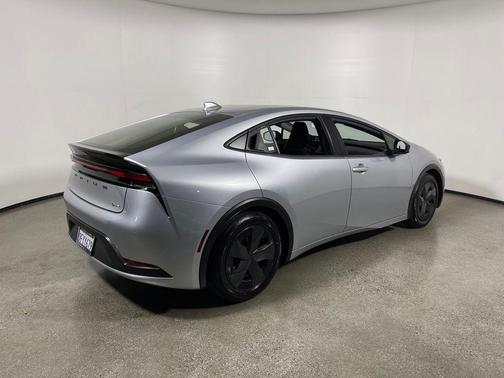 2023 Toyota Prius LE