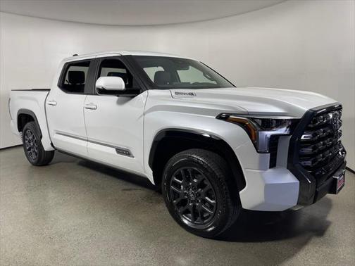 2025 Toyota Tundra Hybrid Platinum