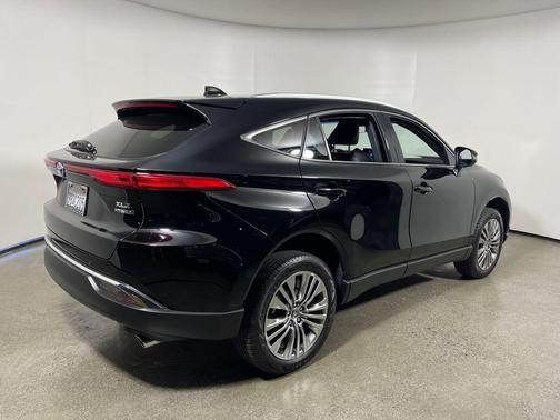 2022 Toyota Venza XLE