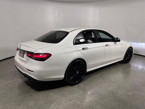 MANUFAKTUR Diamond White Metallic 2022 Mercedes-Benz E-Class 4MATIC