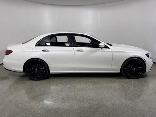 MANUFAKTUR Diamond White Metallic 2022 Mercedes-Benz E-Class 4MATIC