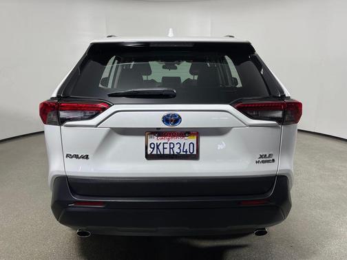 2024 Toyota RAV4 Hybrid XLE Premium