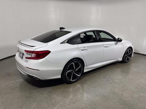 White Pearl 2022 Honda Accord Sport 1.5T