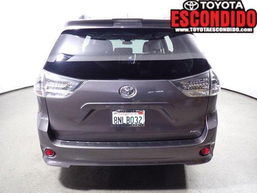 2020 Toyota Sienna SE Premium