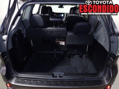 2020 Toyota Sienna SE Premium