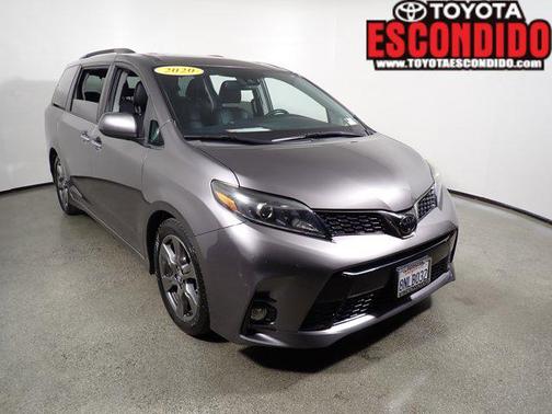 2020 Toyota Sienna SE