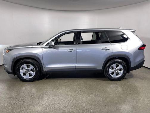 2026 Toyota Highlander LE