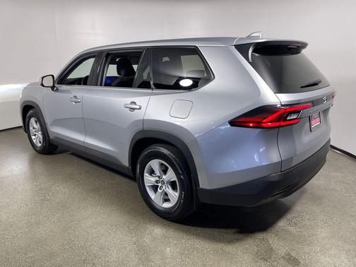 2026 Toyota Highlander LE