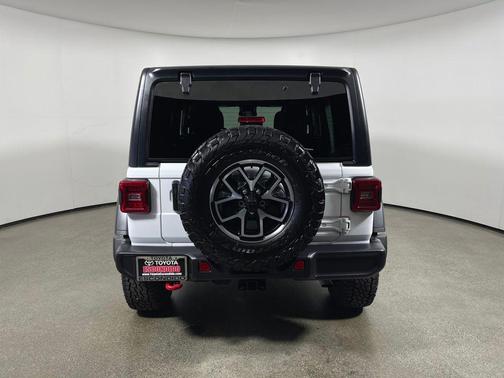 Bright White Clearcoat 2025 Jeep Wrangler Rubicon