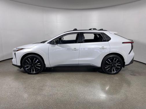 Wind Chill Pearl 2026 Toyota bZ Limited