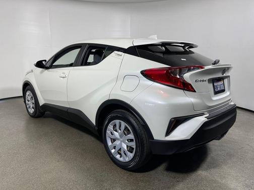 2020 Toyota C-HR LE