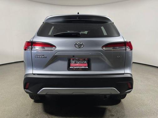 2025 Toyota Corolla Cross LE