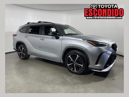 Celestial Silver Metallic 2021 Toyota Highlander XSE