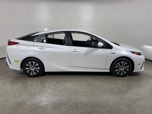 2022 Toyota Prius Prime XLE