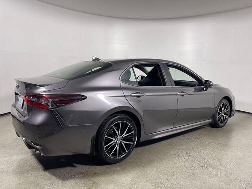 Predawn Gray Mica 2023 Toyota Camry SE