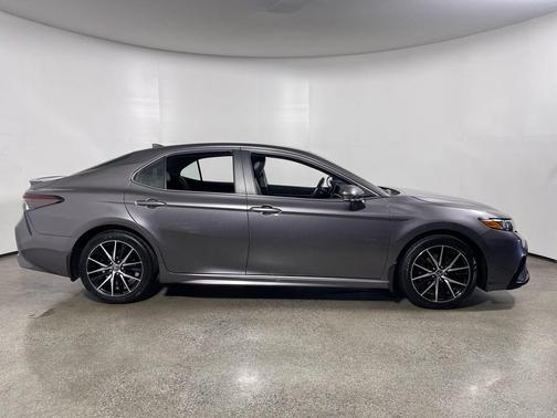 Predawn Gray Mica 2023 Toyota Camry SE