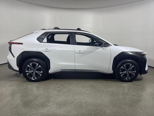 2025 Toyota bZ4X XLE