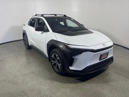 2025 Toyota bZ4X XLE