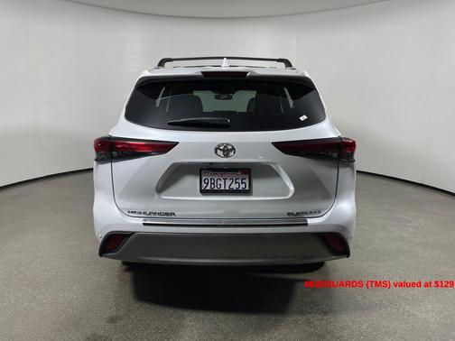 Wind Chill Pearl 2022 Toyota Highlander Platinum