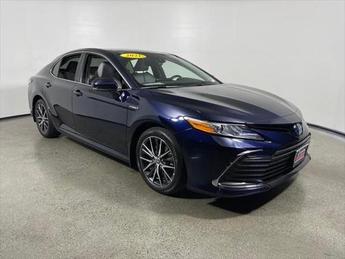 2021 Toyota Camry Hybrid XLE