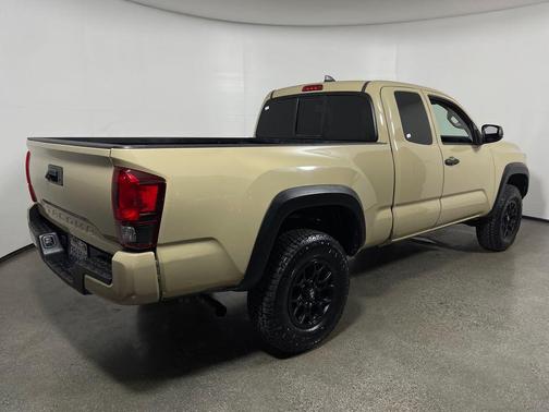 Quicksand 2019 Toyota Tacoma SR