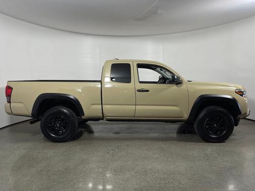 Quicksand 2019 Toyota Tacoma SR