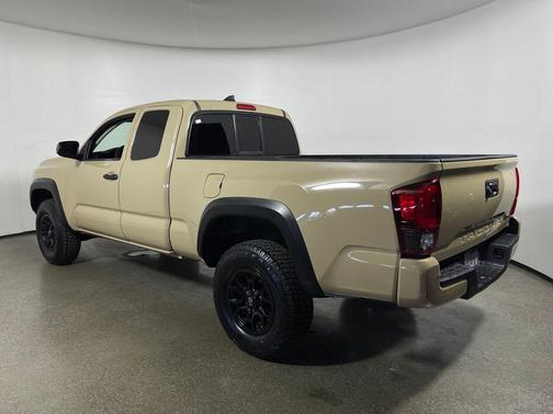 Quicksand 2019 Toyota Tacoma SR