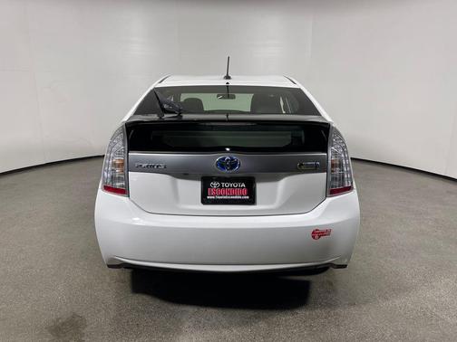 Super White 2015 Toyota Prius Plug-in Base
