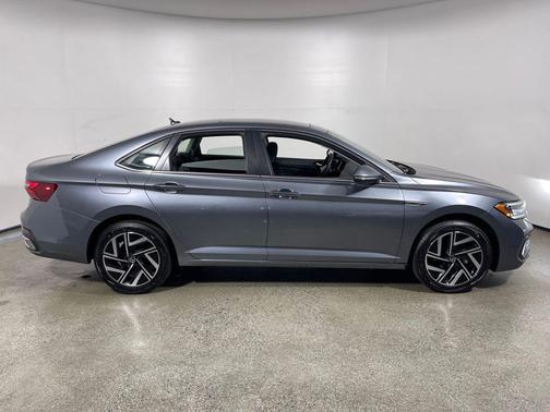 2022 Volkswagen Jetta 1.5T SEL
