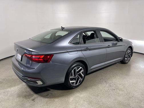 2022 Volkswagen Jetta 1.5T SEL