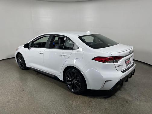 Ice Cap 2026 Toyota Corolla SE