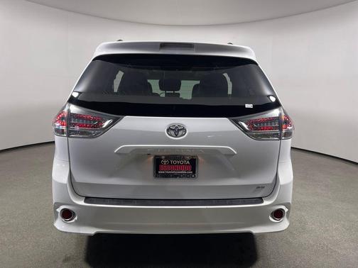 2015 Toyota Sienna SE Premium
