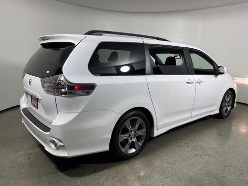 2015 Toyota Sienna SE Premium