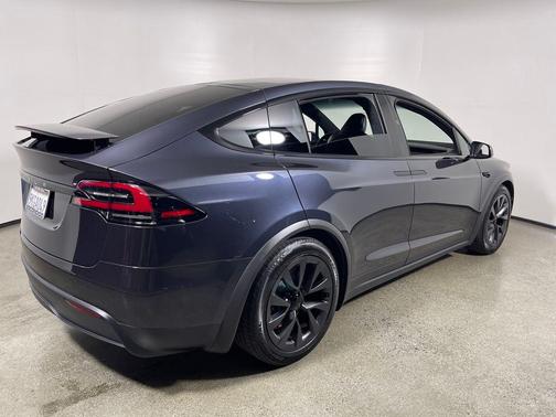 2023 Tesla Model X Base