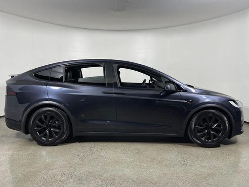 2023 Tesla Model X Base