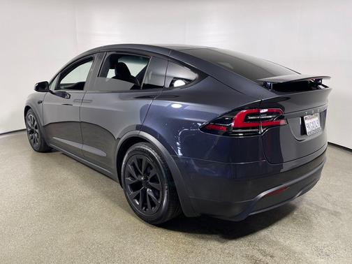 2023 Tesla Model X Base