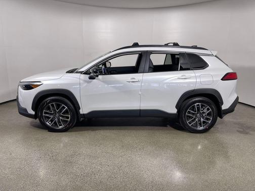 Wind Chill Pearl 2026 Toyota Corolla Cross XLE