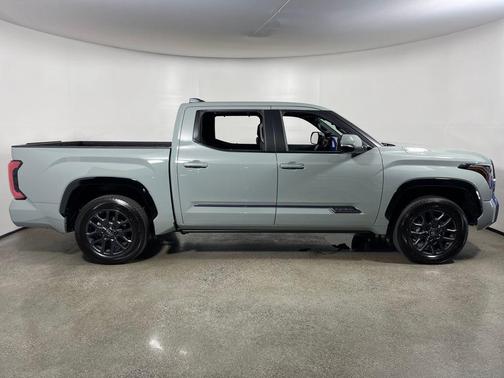 2026 Toyota Tundra Hybrid Platinum