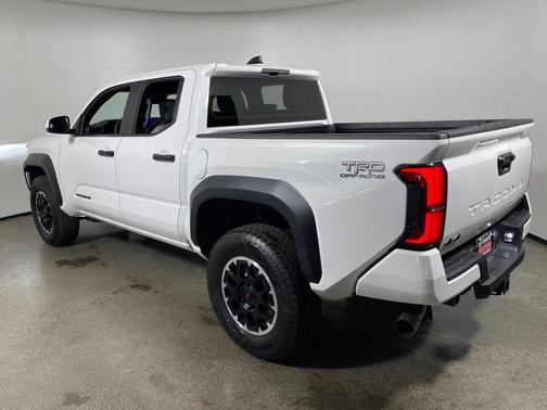 2026 Toyota Tacoma Hybrid TRD Off Road