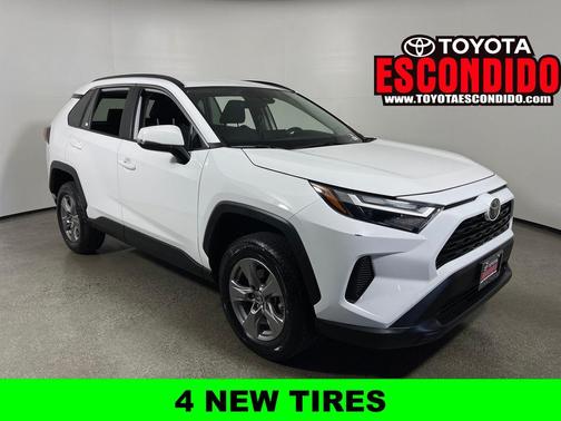 Ice Cap 2024 Toyota RAV4 XLE
