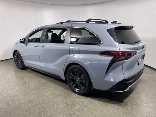 Cement 2024 Toyota Sienna XSE 7 Passenger