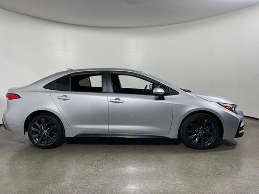 2025 Toyota Corolla Hybrid SE