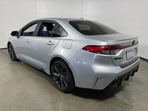 2025 Toyota Corolla Hybrid SE