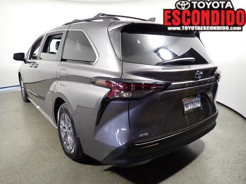 2023 Toyota Sienna XLE 7 Passenger