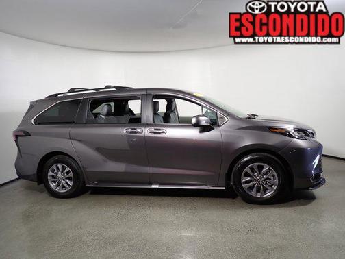 2023 Toyota Sienna XLE 7 Passenger