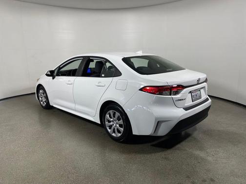 Ice Cap 2024 Toyota Corolla LE