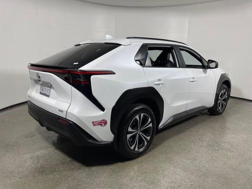 2024 Toyota bZ4X XLE
