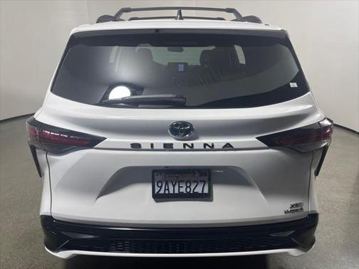 2022 Toyota Sienna XSE 7 Passenger