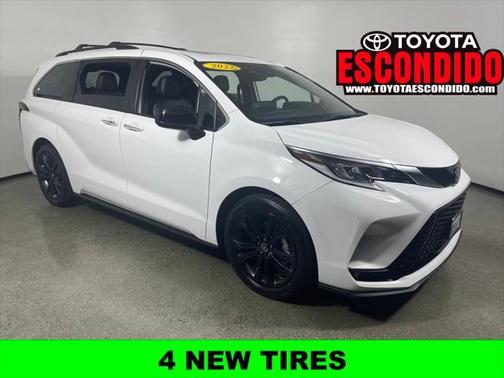 2022 Toyota Sienna XSE 7 Passenger